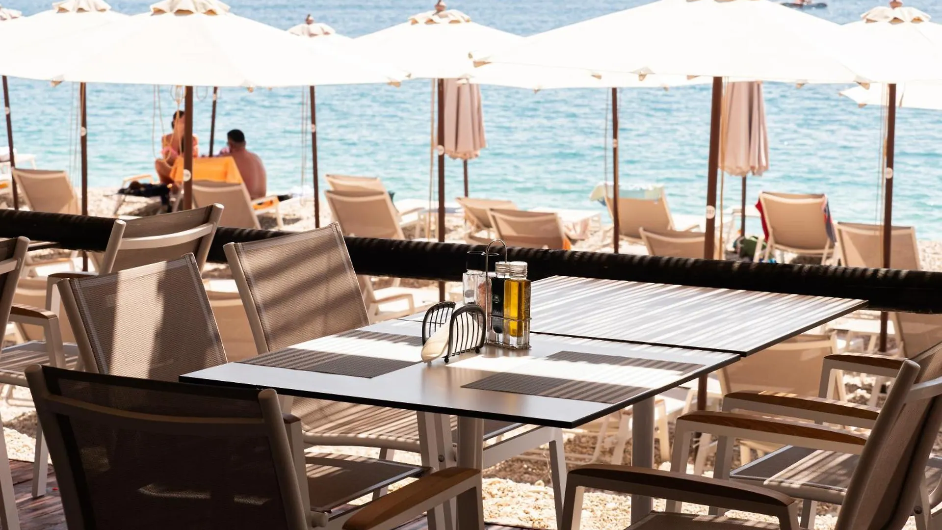 Nia Boutique Hotel By Rapo'S Resort Himare 4*,