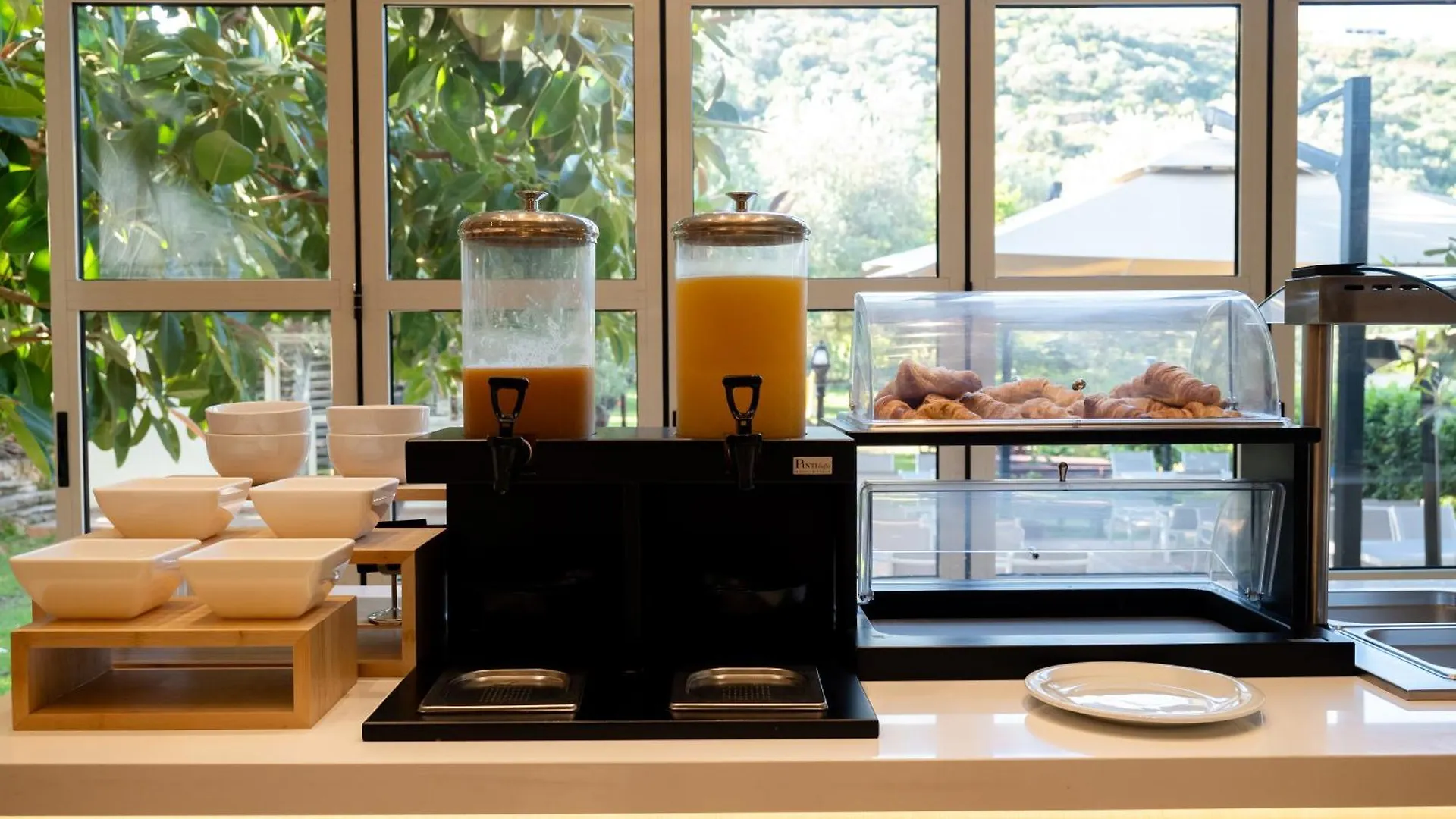 Nia Boutique Hotel By Rapo'S Resort Himare